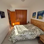 Piso Soleado En Apolo Vii 아파트 칼페