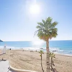 아파트 Piso Soleado En Apolo Vii 칼페